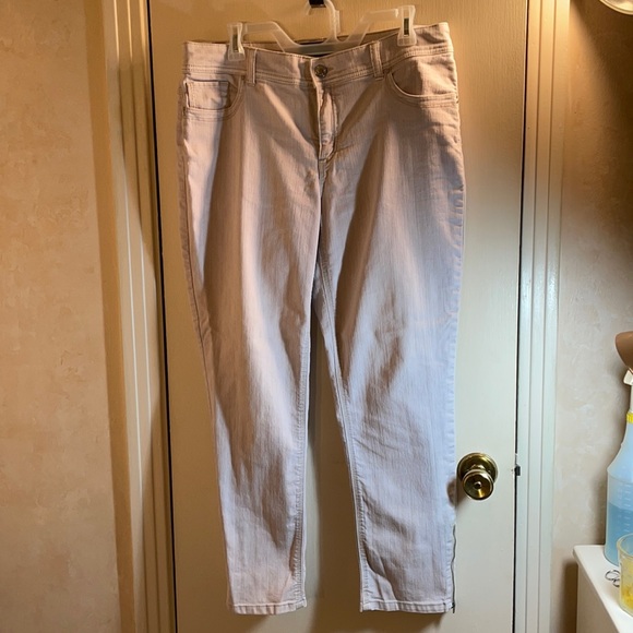 SO SLIMMING By Chico's. Zippers at ankles - Picture 1 of 9